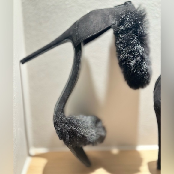 Black Plush Stiletto 7.5 - Picture 2 of 7